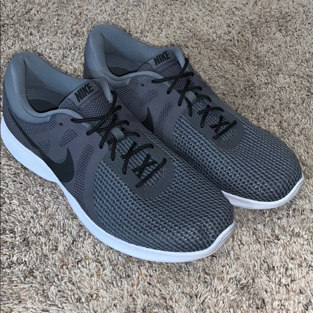 Nike Revolution 4 Running Shoes size 12
